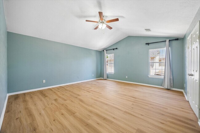 Building Photo - 9806 Gold Cup Way