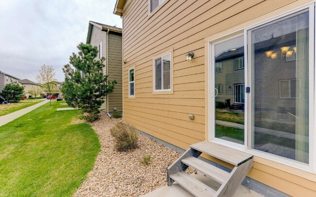 Building Photo - 3832 Sierra Glen Pl