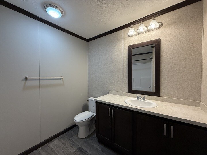 Building Photo - 10610 State Rte 762