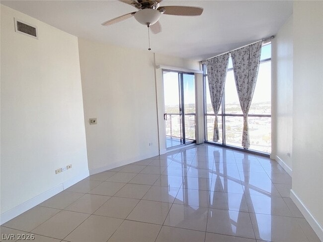 Building Photo - 200 W Sahara Ave