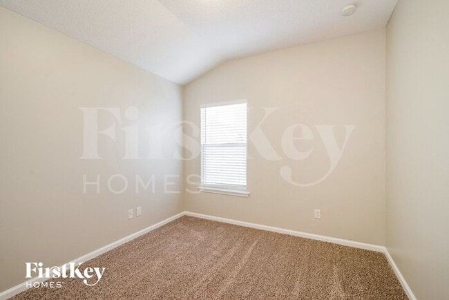 Building Photo - 528 Millhouse Ln
