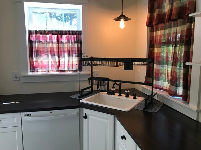Vintage Galley Kitchen - 14 Main St