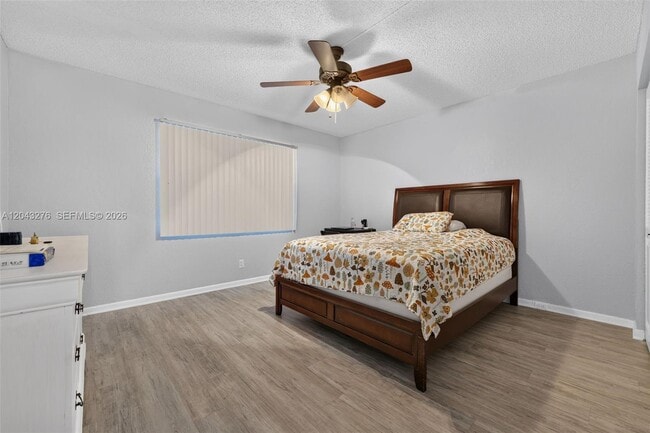 Building Photo - 2404 Antigua Cir