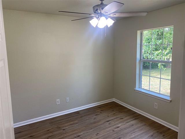 Building Photo - 213 S 3rd St