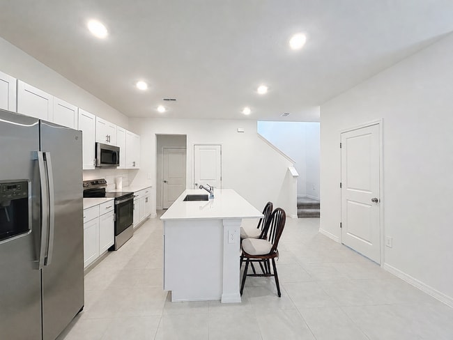 Building Photo - Beautiful New Townhome in The Townes at Cross Creek | New Tampa!
