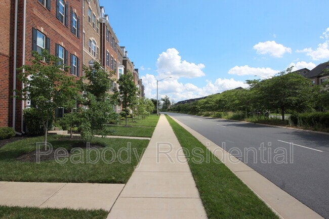 Building Photo - 13615 Air and Space Museum Pkwy