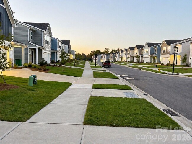 Building Photo - 10227 Chatham Run Ln
