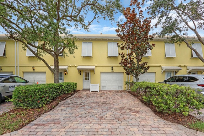 Building Photo - 3183 E Community Dr