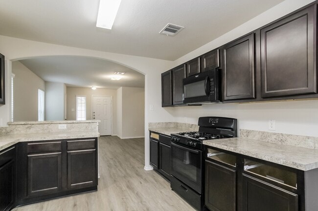 Building Photo - 325 Shelby Meadow Dr