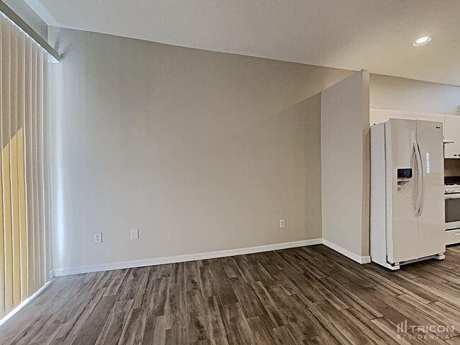 Building Photo - 6705 Cambridge Park Dr