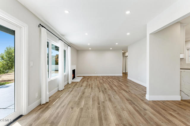 Building Photo - 1382 Calle Pimiento