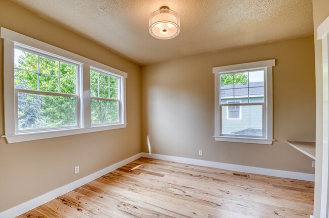 Building Photo - 7150 W Tobi Ct