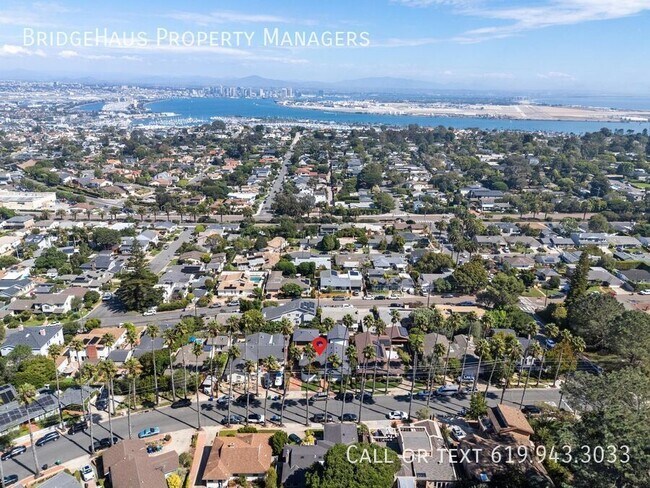Building Photo - 821 Moana Dr