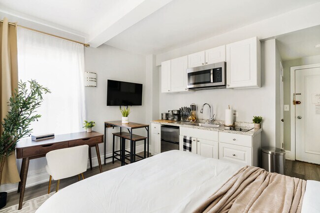 Building Photo - 234 W 73rd St