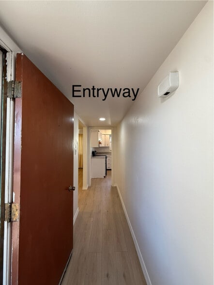 Building Photo - 277 Vista Rio Cir