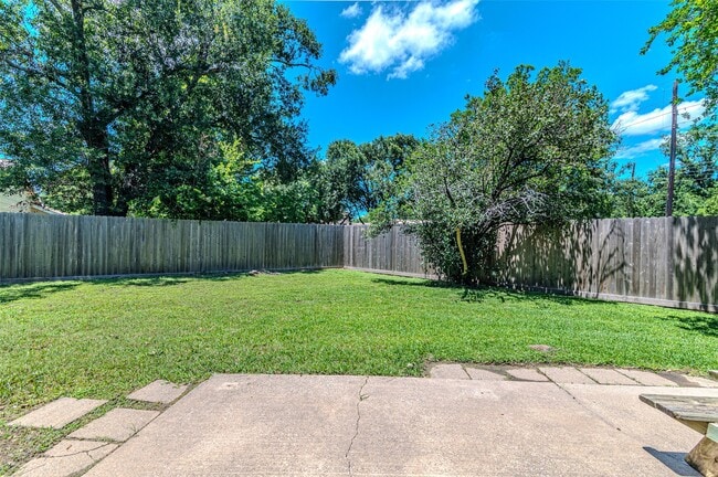 Building Photo - 18506 Creekfield Ct