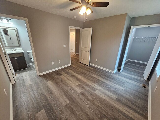 Building Photo - Charming 3 Bedroom Home in Tullahoma!