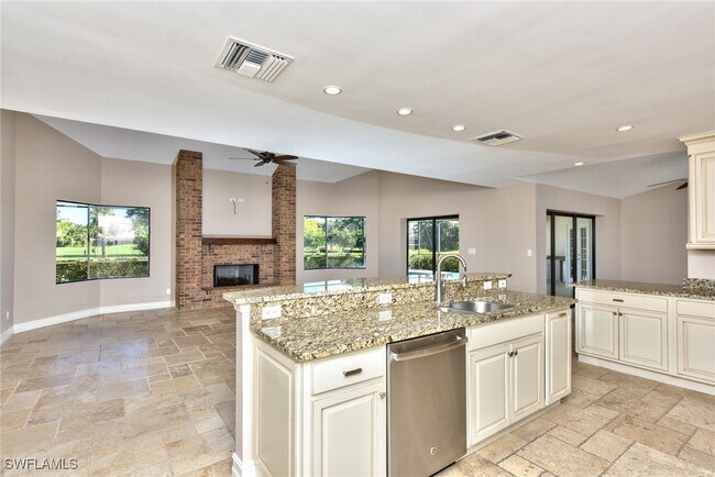 Building Photo - 2106 Imperial Golf Course Blvd