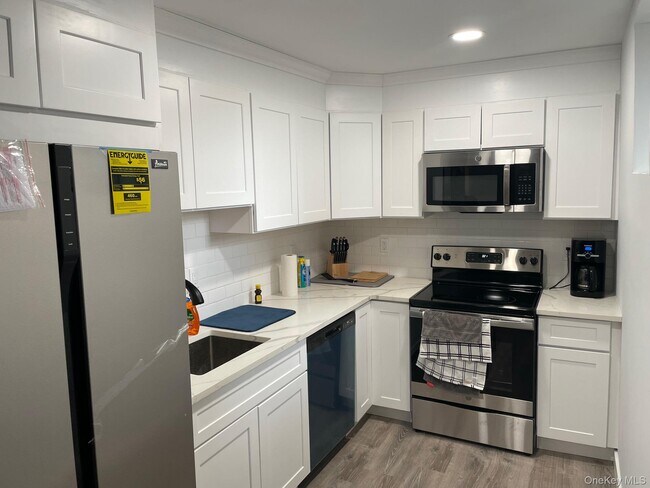 Primary Photo - 30 N Terrace Ave