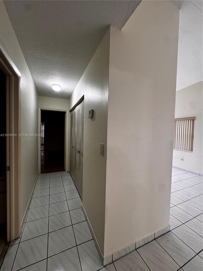 Building Photo - 1314 SW 124th Pl