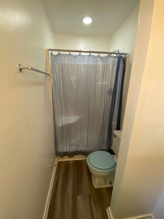 Building Photo - 1700 Taft Pl