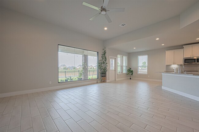 Building Photo - 1656 Daylight Lk Dr