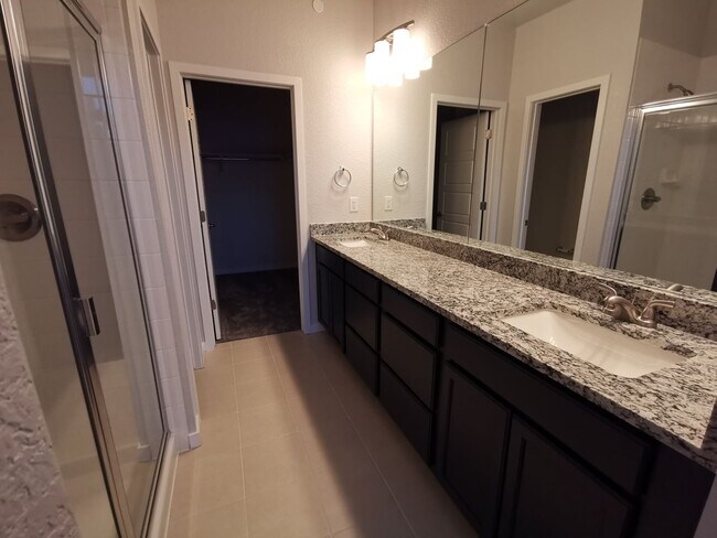 Building Photo - 2261 Buttercup Ln