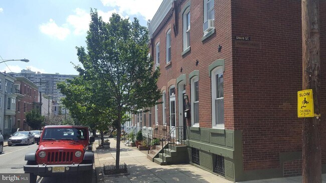 Building Photo - 774 N 25th St