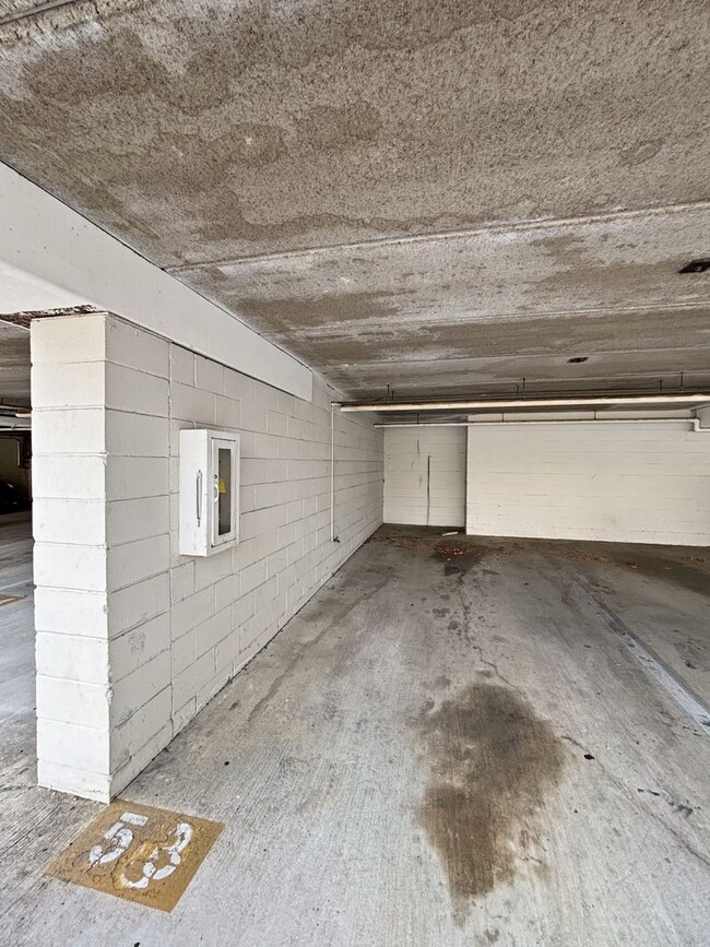 Building Photo - Beautiful 2B/2BA Condo in Mission Valley W...