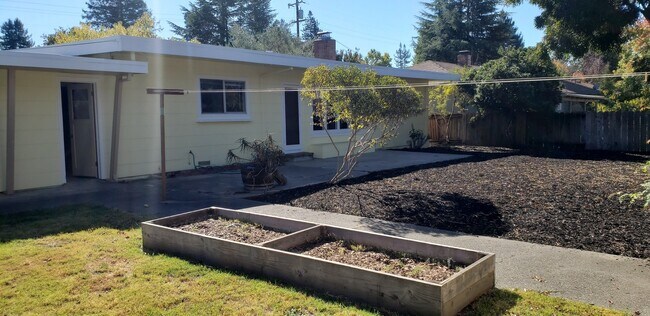 Building Photo - Excellent, Well Preserved and Restored 3 Bedroom Home - Available Soon!