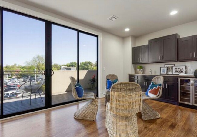 Building Photo - Experience fabulous Brookside living, just outside your front door!