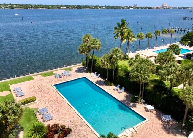 Building Photo - 2800 N Flagler Dr