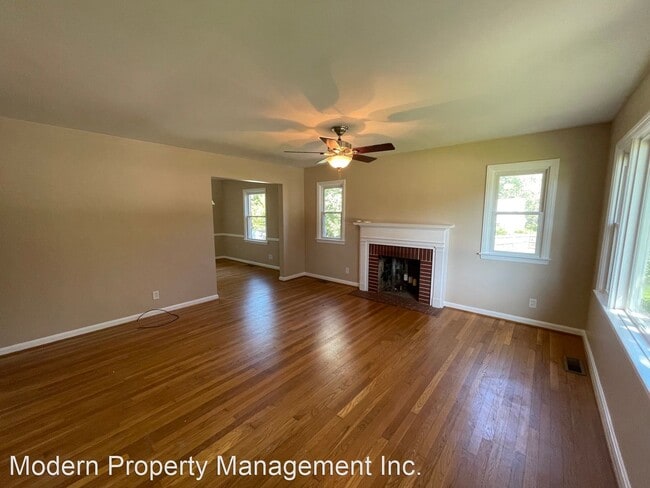 Building Photo - 3 br, 2 bath House - 398 Bradford Dr