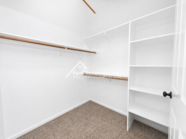 Building Photo - 437 Anacapa Dr