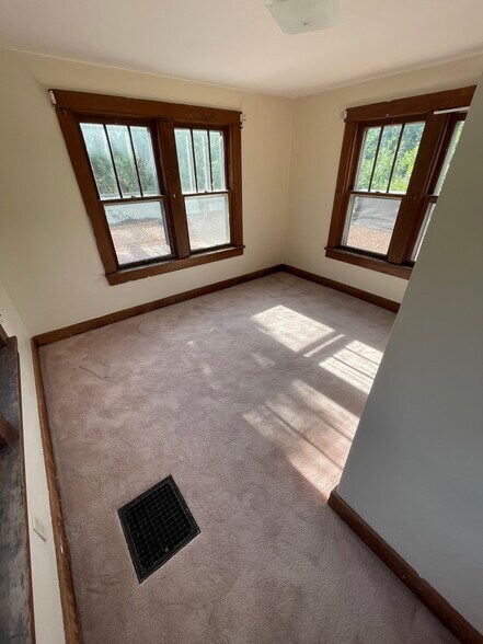 Bedroom #3 (upstairs) alt - 1420 N Wahsatch Ave