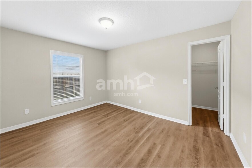 Building Photo - 24540 Laurel Ridge Dr