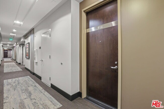 Building Photo - 1111 S Grand Ave