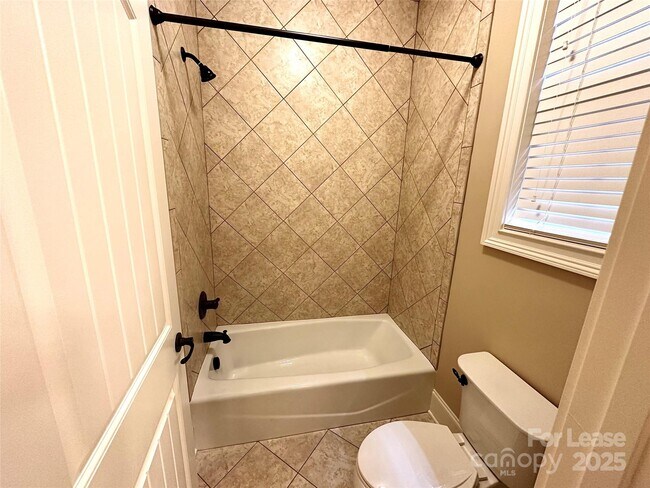 Building Photo - 4642 Gold Finch Drive