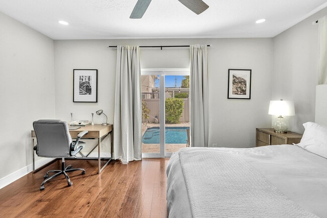 Building Photo - 746 NE 16th Terrace