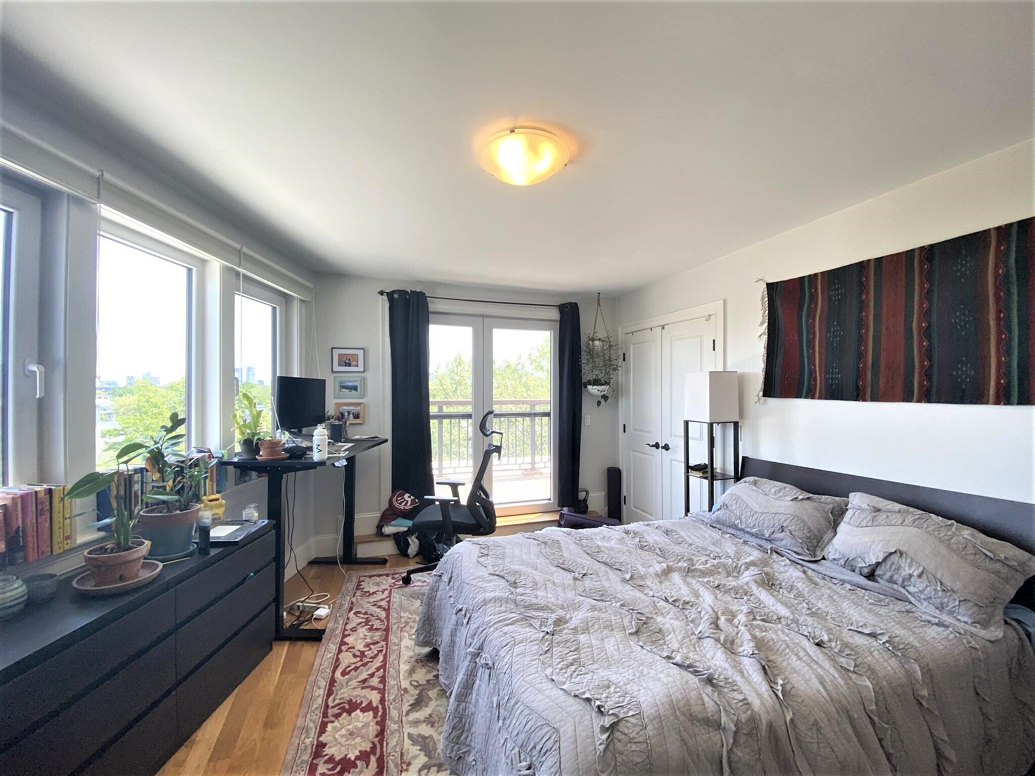 Building Photo - 168 Hampshire St