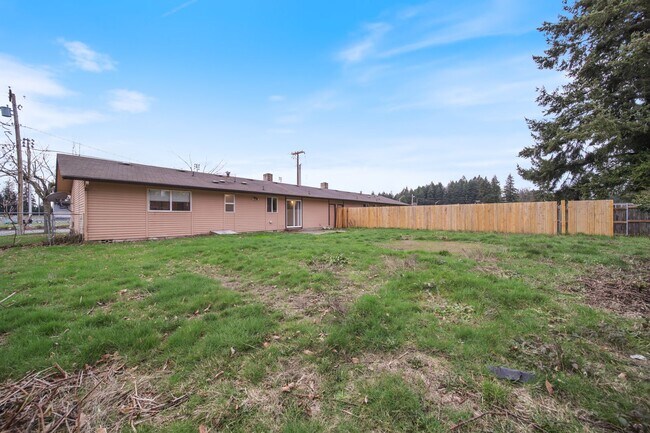 Building Photo - Amurao - 4216/4218 6th Ave NE Lacey, WA 98516