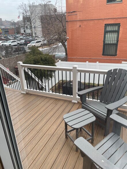 Building Photo - 3446 Corlear Ave