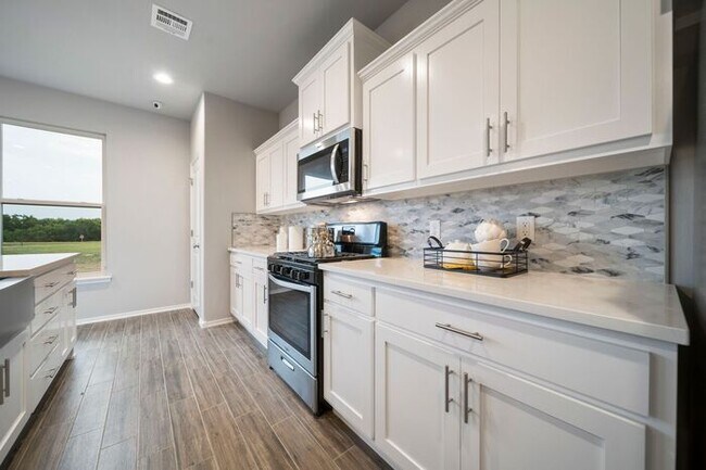 Building Photo - Stunning 3BR + Study in Prime Owasso/Colli...