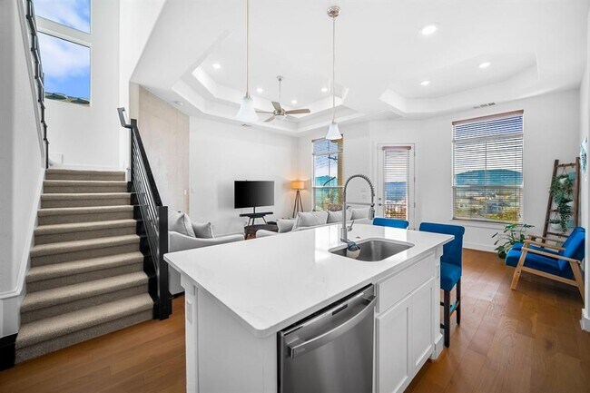 Building Photo - 303 Cartwheel Bend