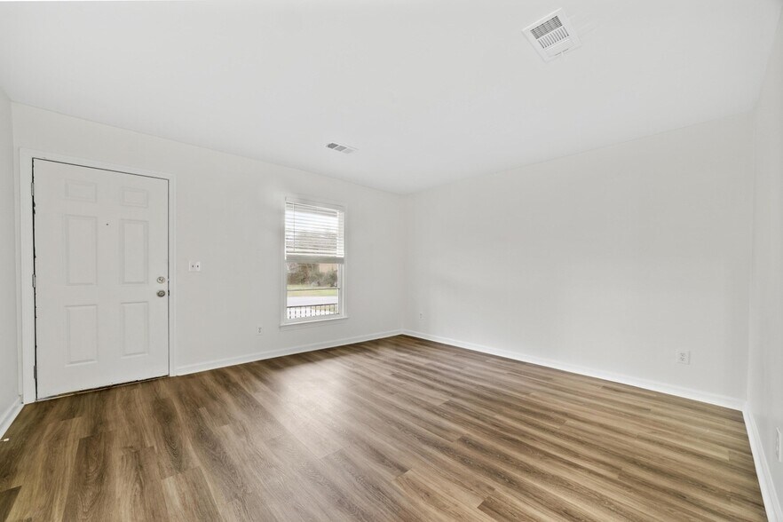 Living Room - 138 Braly Dr