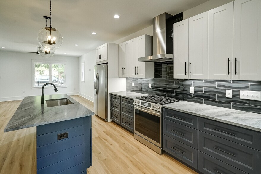 Building Photo - 3513 Idlewood Ave