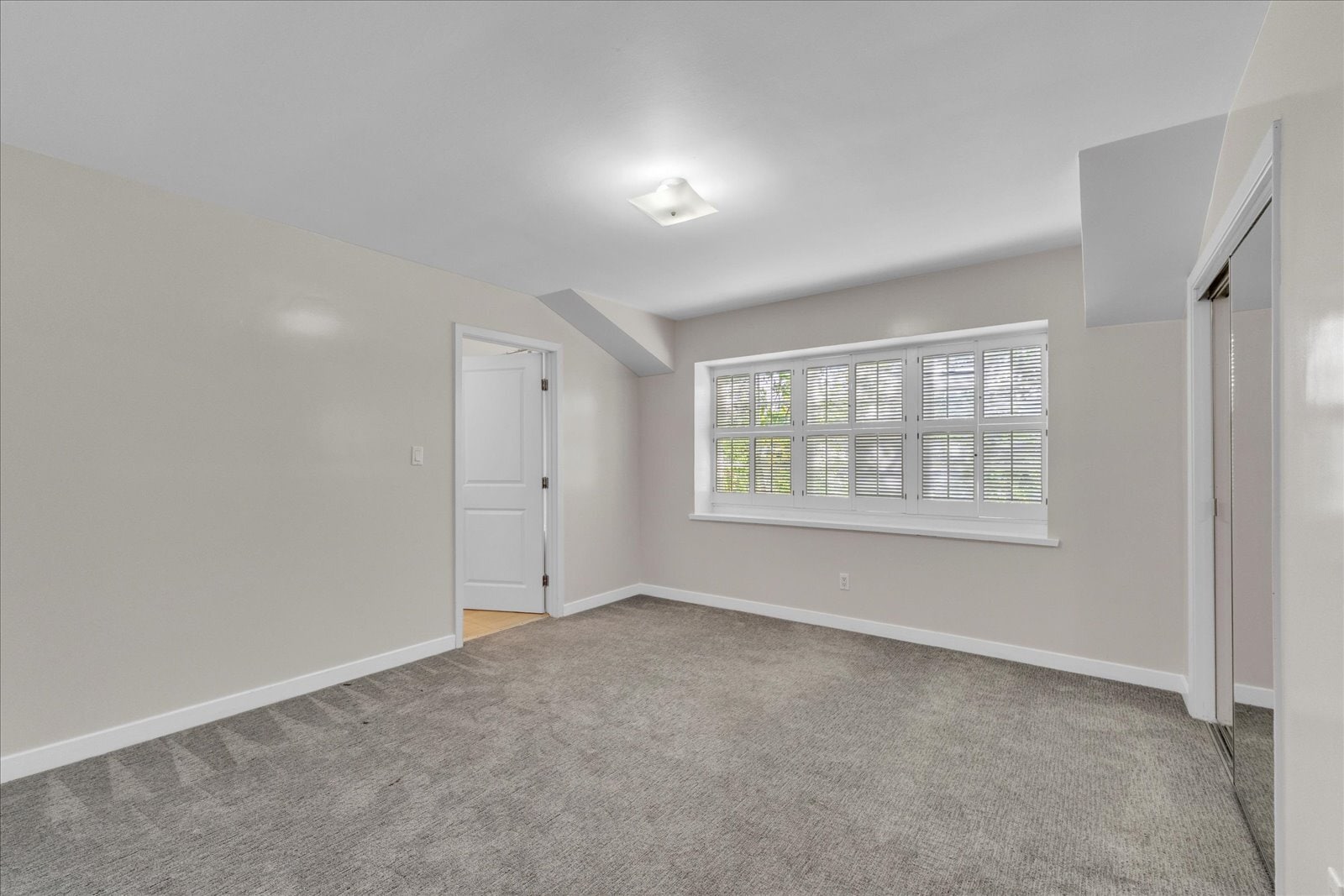 Building Photo - 16553 Hartsook St