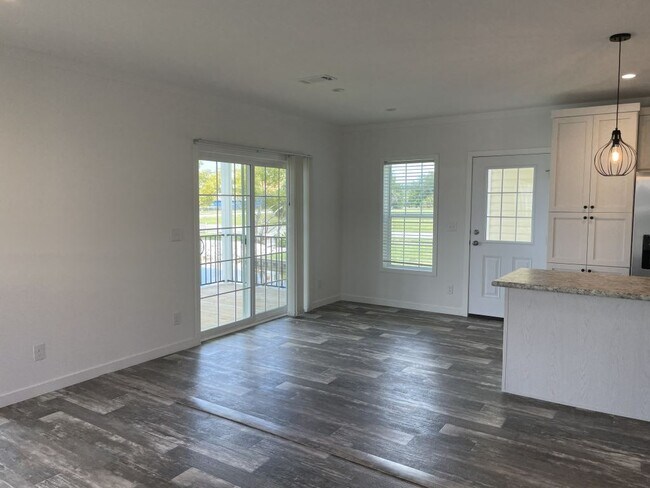 Building Photo - 5715 Blue Harbor Dr