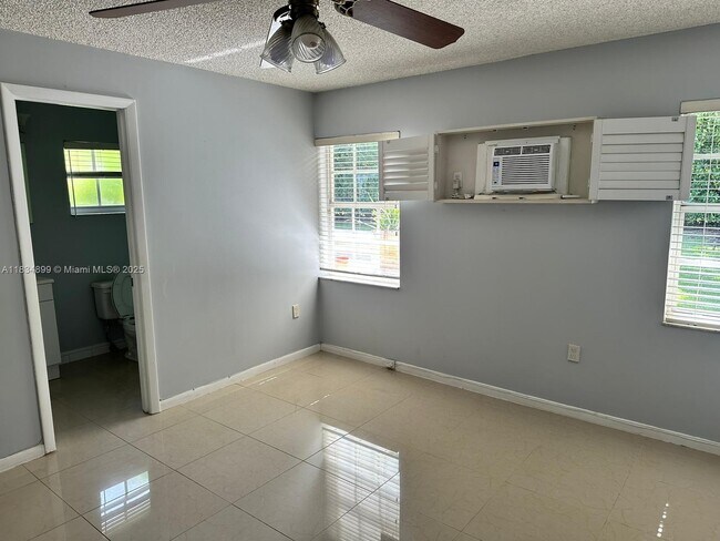 Building Photo - 8755 SW 96th St