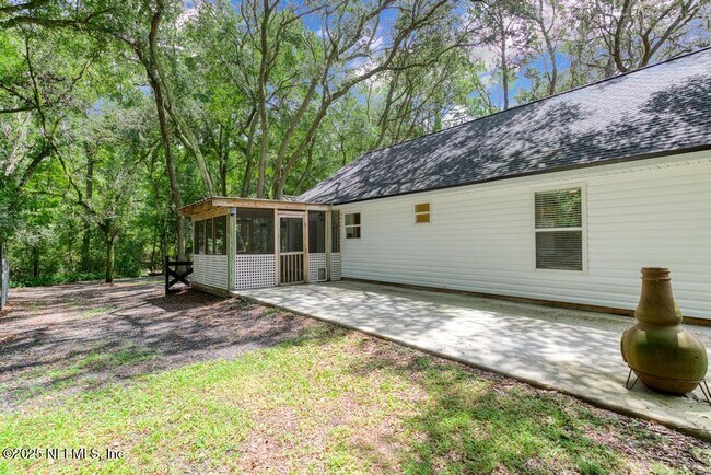 Building Photo - 8223 Hardwood Landing Rd